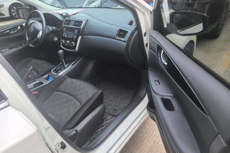 Used Nissan Tiida 2023 1.6L CVT Cool Dynamic Edition Interior 4