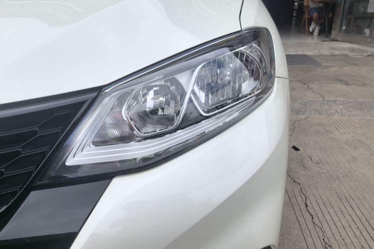 Used Nissan Tiida 2023 1.6L CVT Cool Dynamic Edition Left Front Headlight