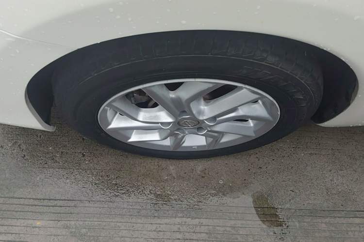 Used Nissan Tiida 2023 1.6L CVT Cool Dynamic Edition Left Front Wheel Hub