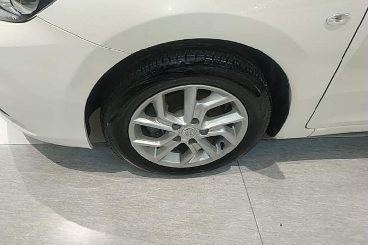 Used Nissan Tiida 2023 1.6L CVT Cool Dynamic Edition Left Front Wheel Hub
