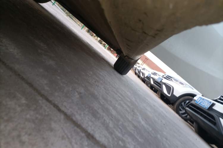 Used Nissan Tiida 2023 1.6L CVT Smart Drive Version Left Side Sill