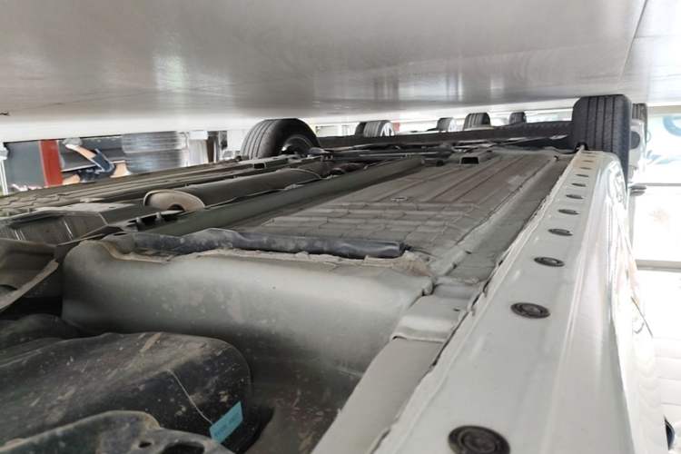 Used Nissan Tiida 2023 1.6L CVT Smart Drive Version Left Side Sill