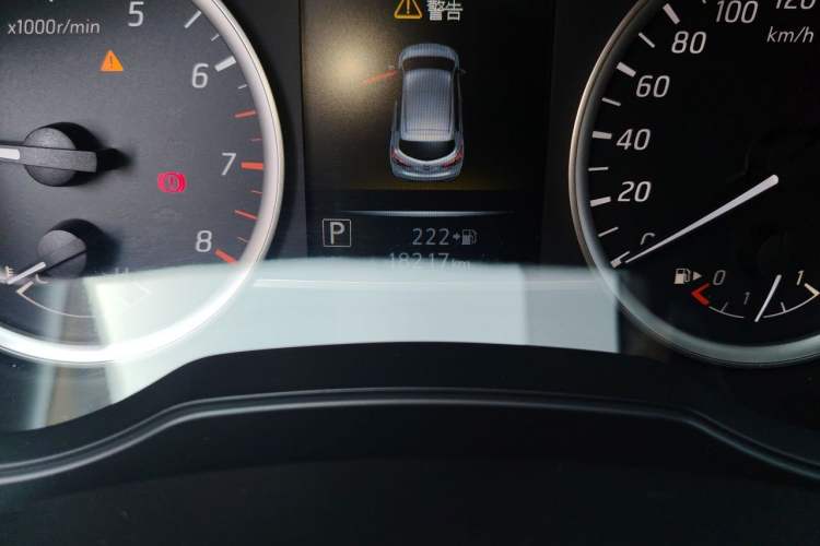 Used Nissan Tiida 2023 1.6L CVT Smart Drive Version Odometer Close Up