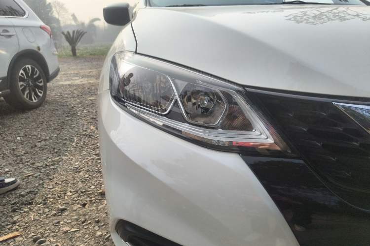 Used Nissan Tiida 2023 1.6L CVT Cool Dynamic Edition Right Front Headlight