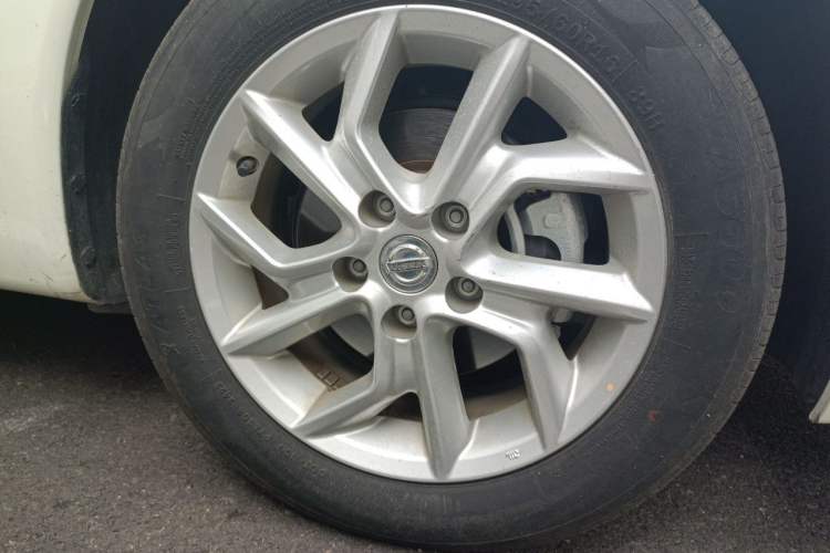 Used Nissan Tiida 2023 1.6L CVT Cool Dynamic Edition Right Front Wheel Hub