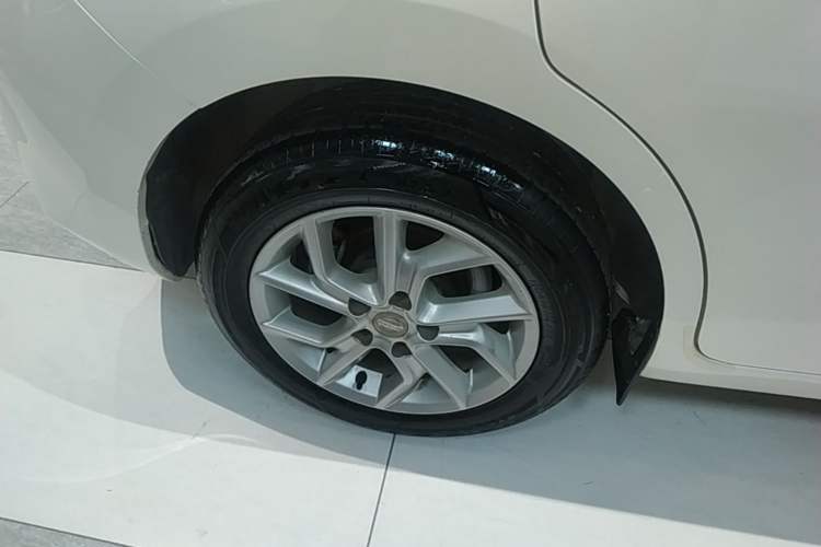 Used Nissan Tiida 2023 1.6L CVT Cool Dynamic Edition Right Rear Wheel Hub