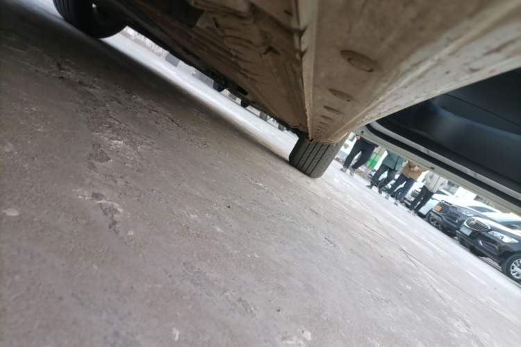 Used Nissan Tiida 2023 1.6L CVT Smart Drive Version Right Side Sill