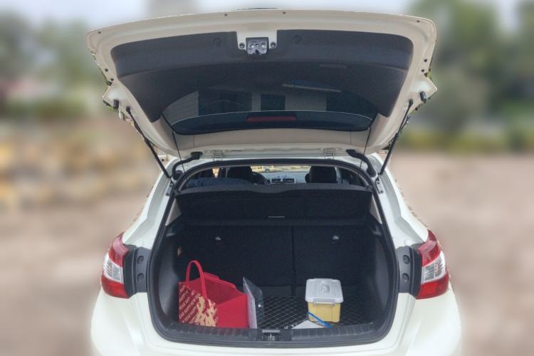 Used Nissan Tiida 2023 1.6L CVT Smart Drive Version Trunk