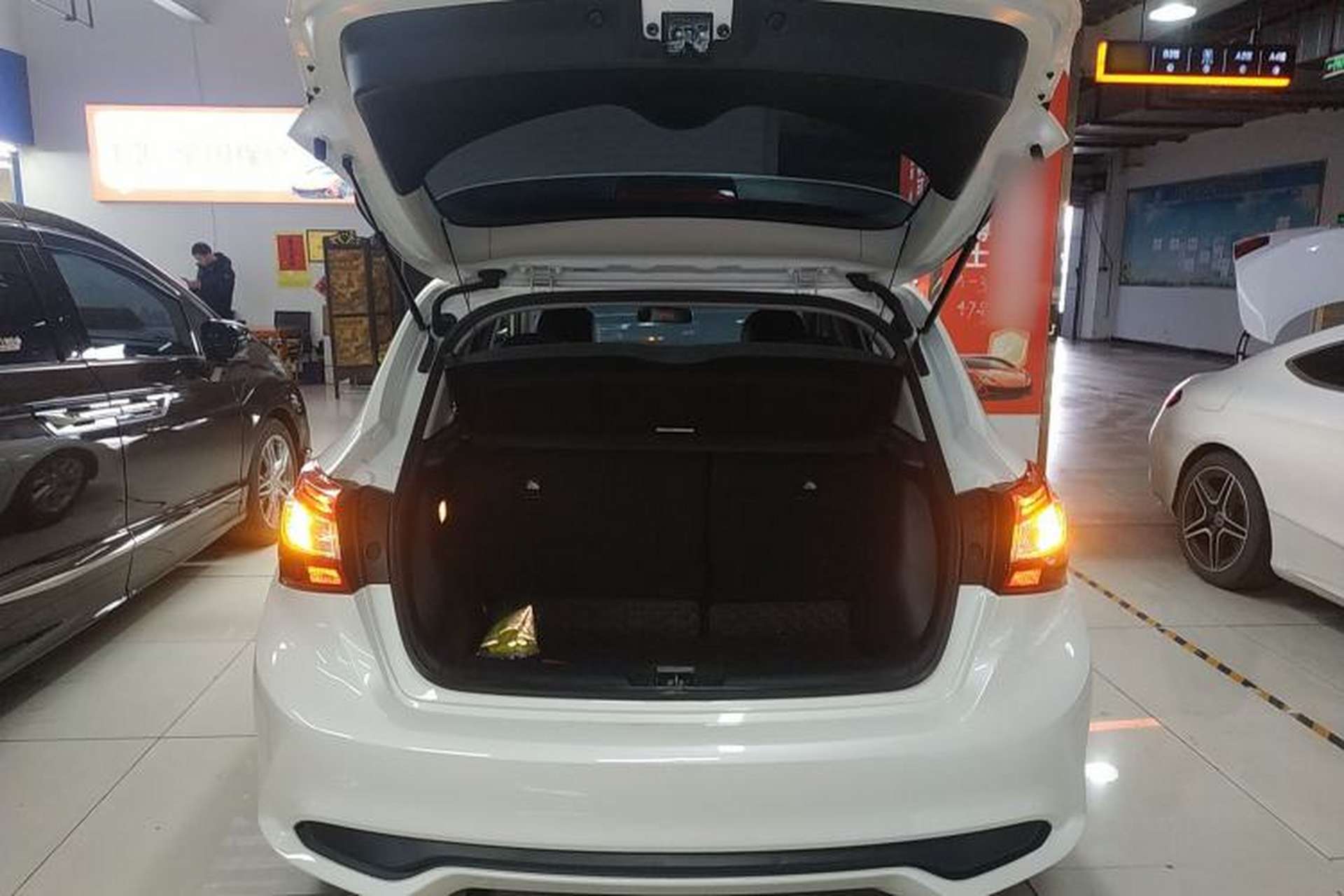 Used Nissan Tiida 2023 1.6L CVT Smart Drive Version Trunk