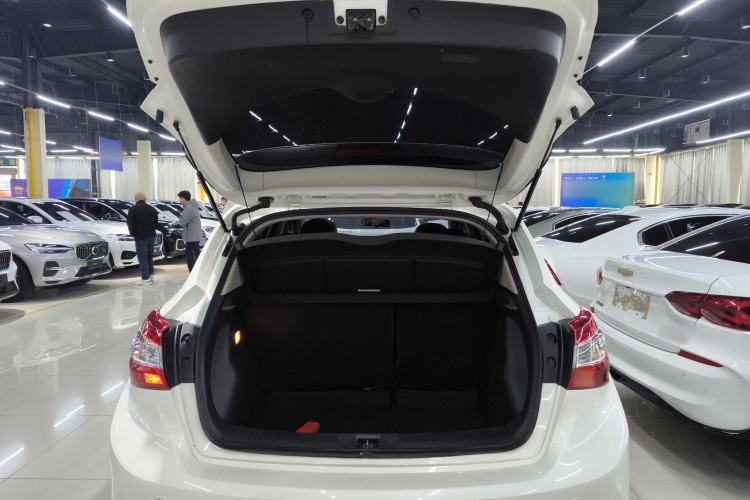 Used Nissan Tiida 2023 1.6L CVT Cool Dynamic Edition Trunk