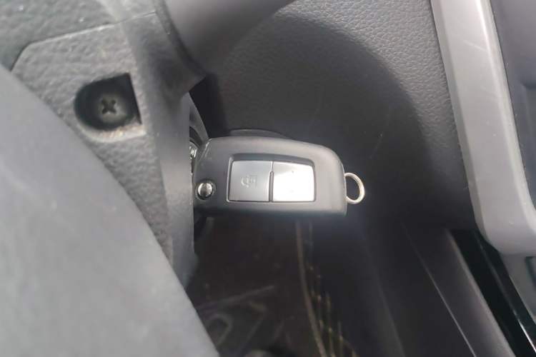 Used Nissan Tiida 2023 1.6L CVT Cool Dynamic Edition Vehicle Key