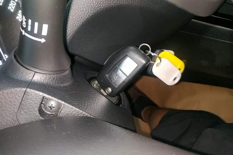 Used Nissan Tiida 2023 1.6L CVT Cool Dynamic Edition Vehicle Key