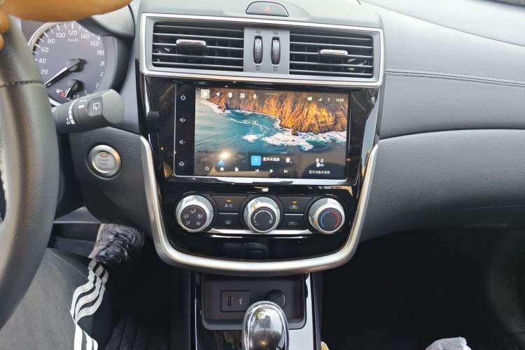 Used Nissan Tiida 2024 1.6L CVT Smart Drive Edition Audio And AC Panel
