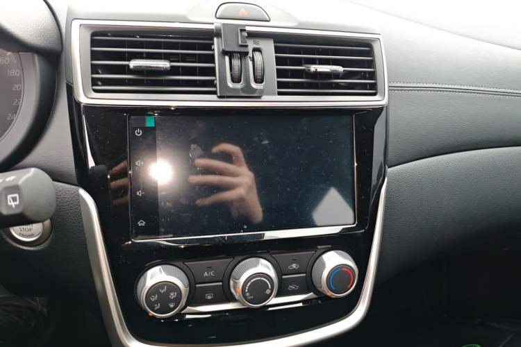 Used Nissan Tiida 2024 1.6L CVT Smart Drive Edition Audio And AC Panel
