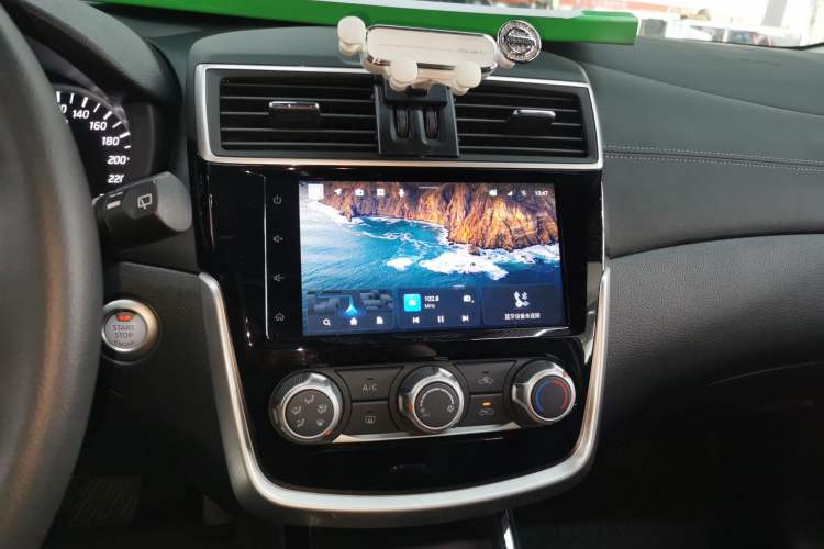 Used Nissan Tiida 2024 1.6L CVT Smart Drive Edition Audio And AC Panel