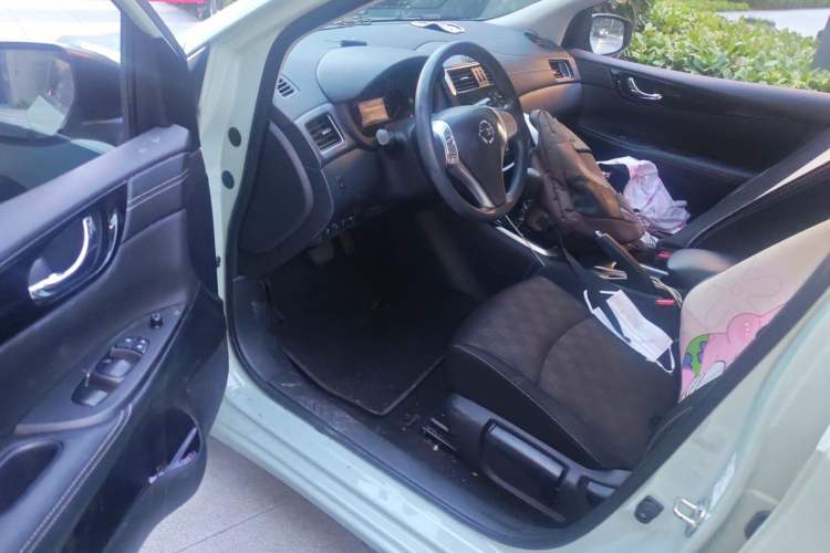Used Nissan Tiida 2024 1.6L CVT Cool Dynamic Edition Driver Seat