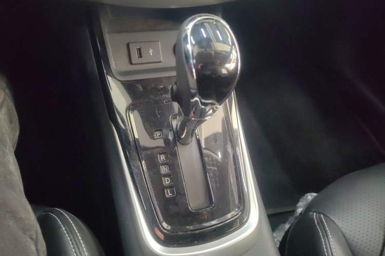 Used Nissan Tiida 2024 1.6L CVT Smart Drive Edition Gear Lever