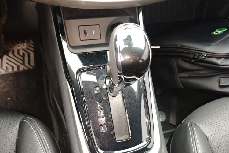 Used Nissan Tiida 2024 1.6L CVT Smart Drive Edition Gear Lever
