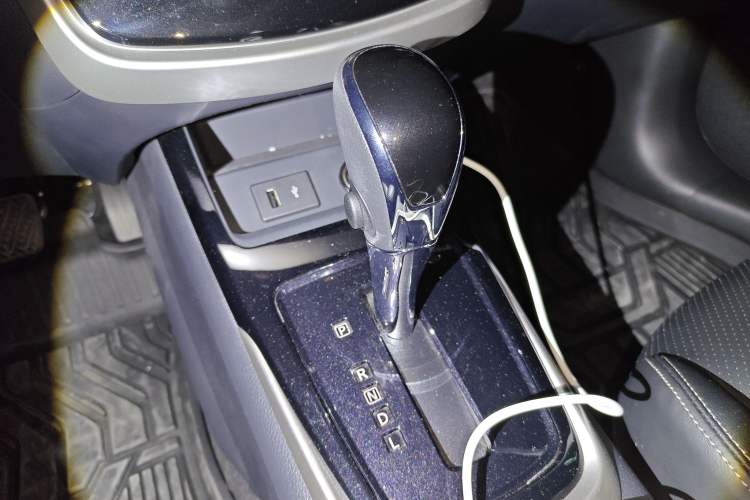 Used Nissan Tiida 2024 1.6L CVT Smart Drive Edition Gear Lever