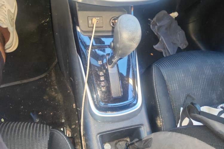 Used Nissan Tiida 2024 1.6L CVT Cool Dynamic Edition Gear Lever