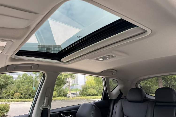 Used Nissan Tiida 2024 1.6L CVT Smart Drive Edition Headliner