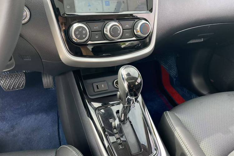 Used Nissan Tiida 2024 1.6L CVT Smart Drive Edition Interior 4