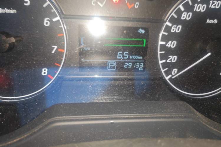 Used Nissan Tiida 2024 1.6L CVT Cool Dynamic Edition Odometer Close Up