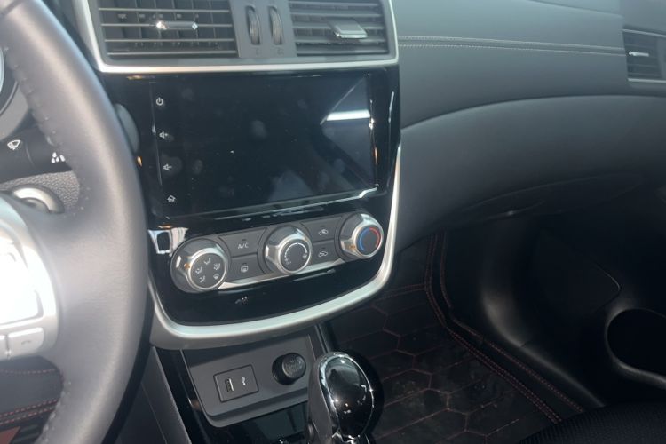 Used Nissan Tiida 2024 1.6L CVT Smart Drive Edition Audio And AC Panel