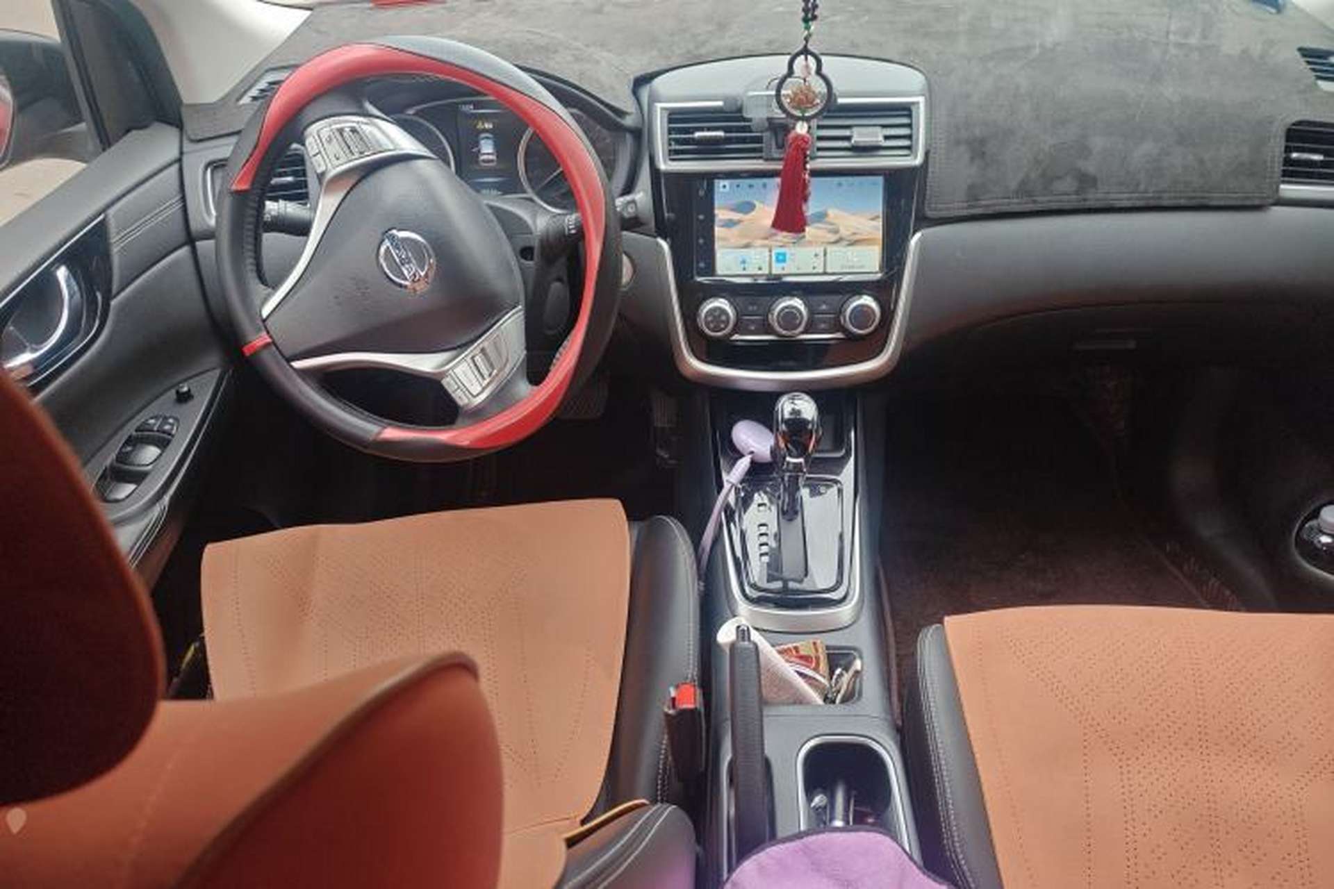 Used Nissan Tiida 2024 1.6L CVT Smart Drive Edition Center Console