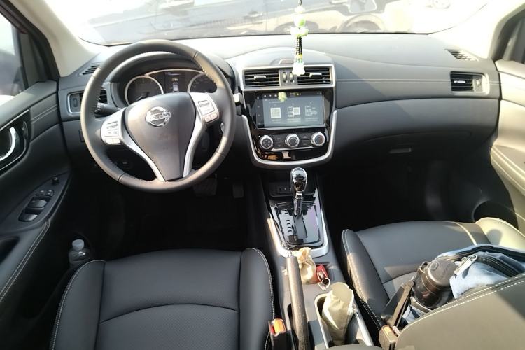 Used Nissan Tiida 2024 1.6L CVT Smart Drive Edition Center Console