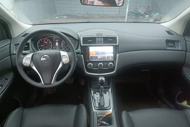 Used Nissan Tiida 2024 1.6L CVT Smart Drive Edition Center Console