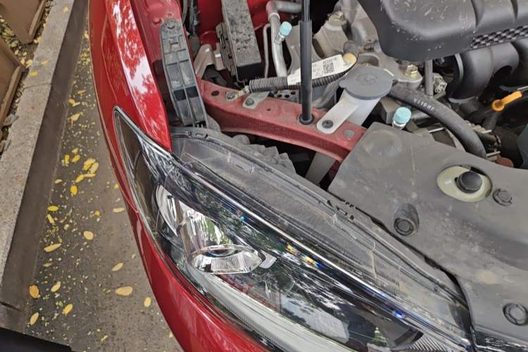 Used Nissan Tiida 2024 1.6L CVT Smart Drive Edition Engine Bay Right