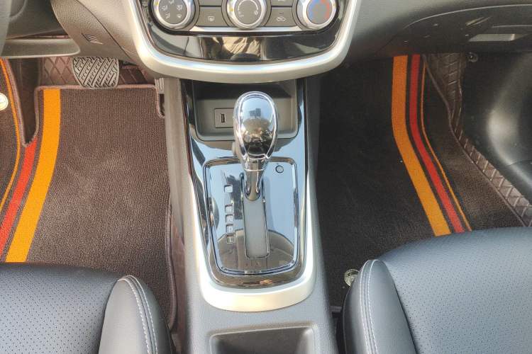 Used Nissan Tiida 2024 1.6L CVT Smart Drive Edition Gear Lever