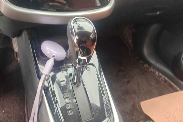 Used Nissan Tiida 2024 1.6L CVT Smart Drive Edition Gear Lever
