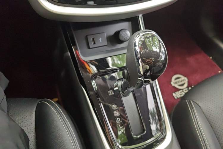 Used Nissan Tiida 2024 1.6L CVT Smart Drive Edition Gear Lever