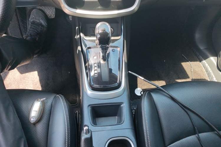 Used Nissan Tiida 2024 1.6L CVT Smart Drive Edition Gear Lever