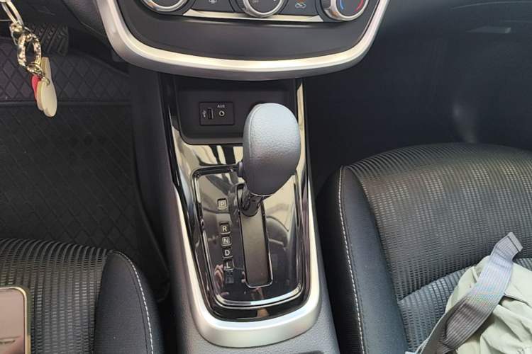 Used Nissan Tiida 2024 1.6L CVT Cool Dynamic Edition Gear Lever
