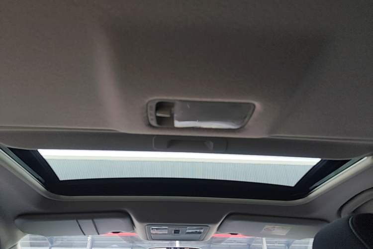 Used Nissan Tiida 2024 1.6L CVT Cool Dynamic Edition Headliner