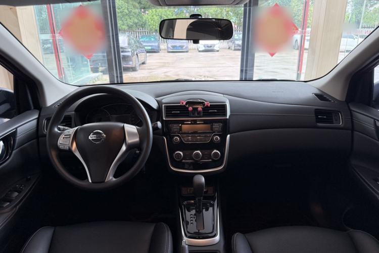 Used Nissan Tiida 2024 1.6L CVT Cool Dynamic Edition Interior 2