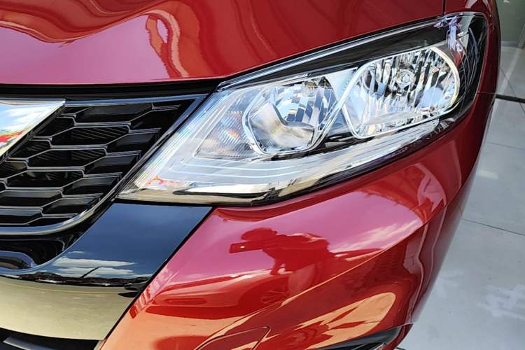 Used Nissan Tiida 2024 1.6L CVT Cool Dynamic Edition Left Front Headlight