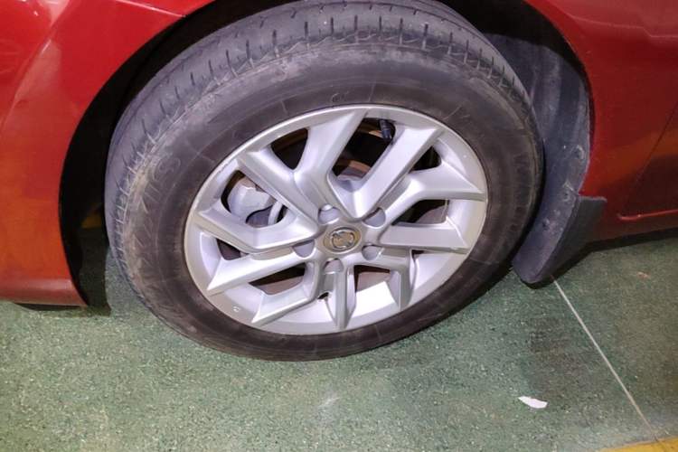 Used Nissan Tiida 2024 1.6L CVT Cool Dynamic Edition Left Front Wheel Hub