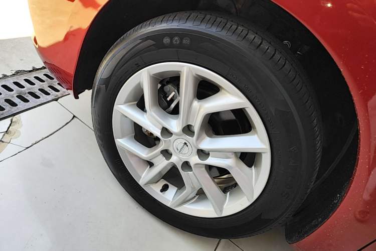 Used Nissan Tiida 2024 1.6L CVT Cool Dynamic Edition Left Front Wheel Hub