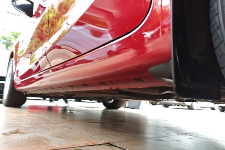 Used Nissan Tiida 2024 1.6L CVT Smart Drive Edition Left Side Sill