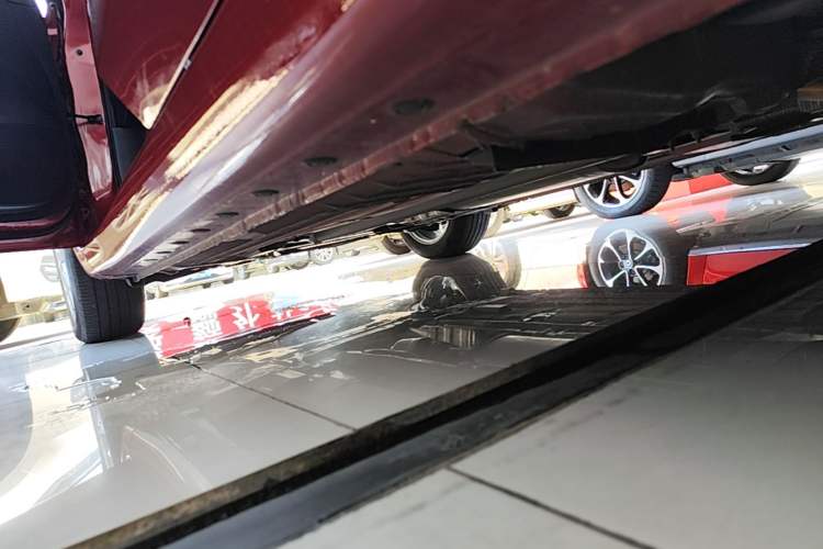 Used Nissan Tiida 2024 1.6L CVT Cool Dynamic Edition Left Side Sill