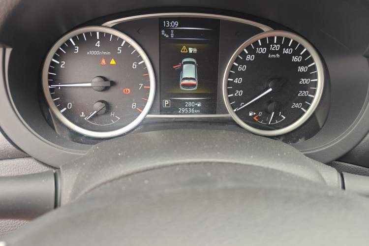 Used Nissan Tiida 2024 1.6L CVT Smart Drive Edition Odometer Close Up