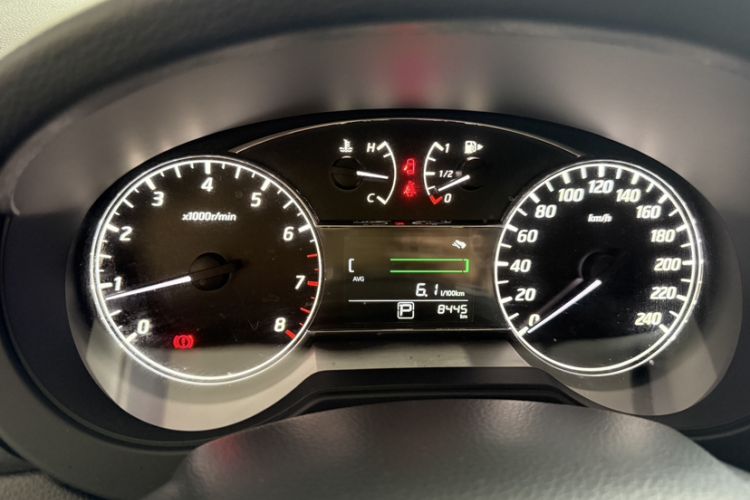 Used Nissan Tiida 2024 1.6L CVT Cool Dynamic Edition Odometer Close Up
