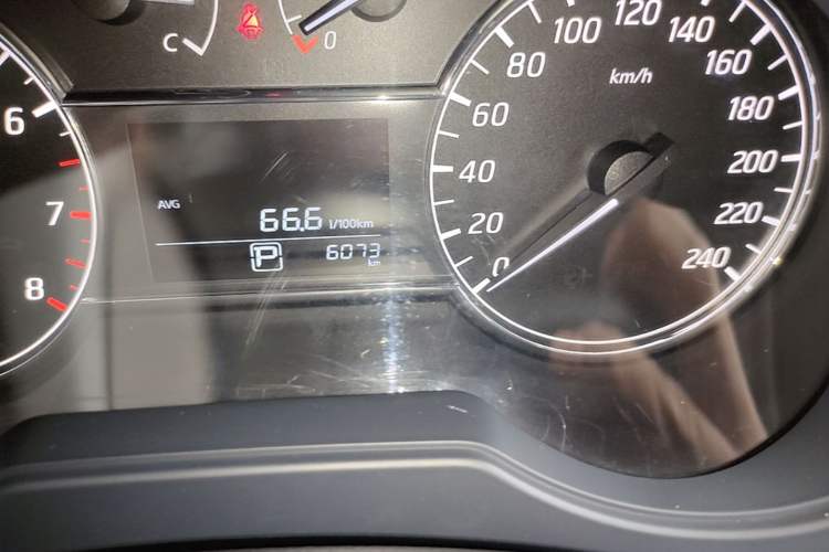 Used Nissan Tiida 2024 1.6L CVT Cool Dynamic Edition Odometer Close Up