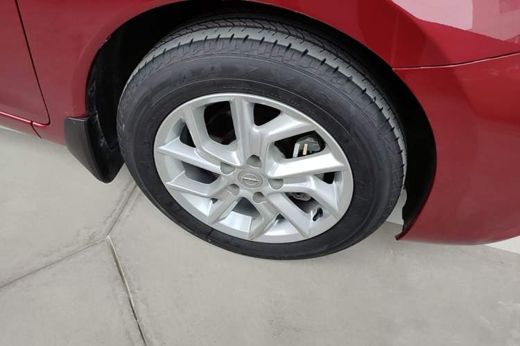 Used Nissan Tiida 2024 1.6L CVT Cool Dynamic Edition Right Front Wheel Hub