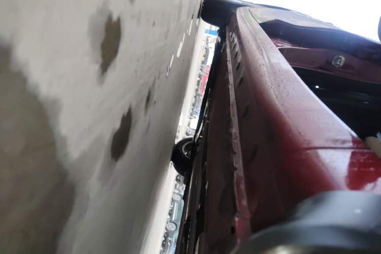 Used Nissan Tiida 2024 1.6L CVT Smart Drive Edition Right Side Sill