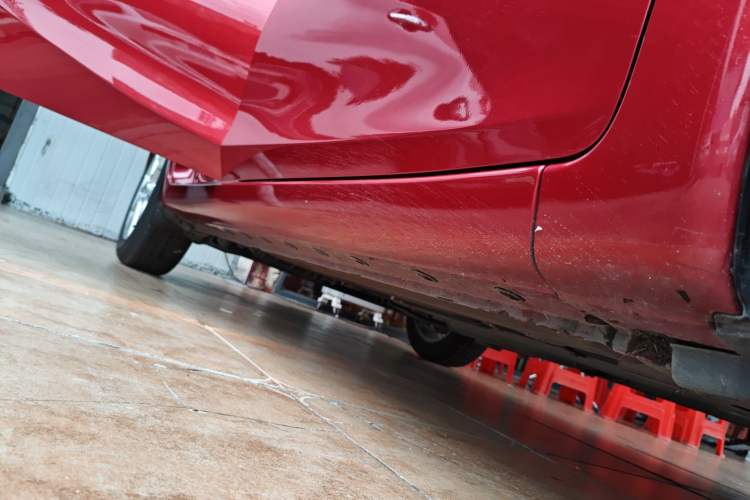 Used Nissan Tiida 2024 1.6L CVT Smart Drive Edition Right Side Sill